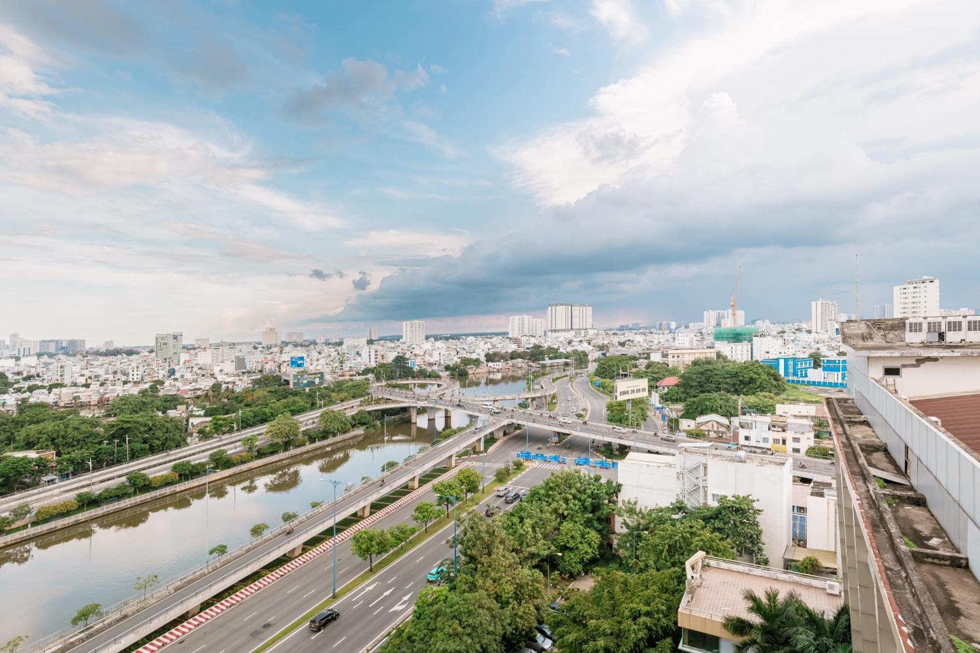 Exclusive 2-3 Bedroom Apartment In District 1 Free Pool Gym Sauna Ho Chi Minh City Exterior photo