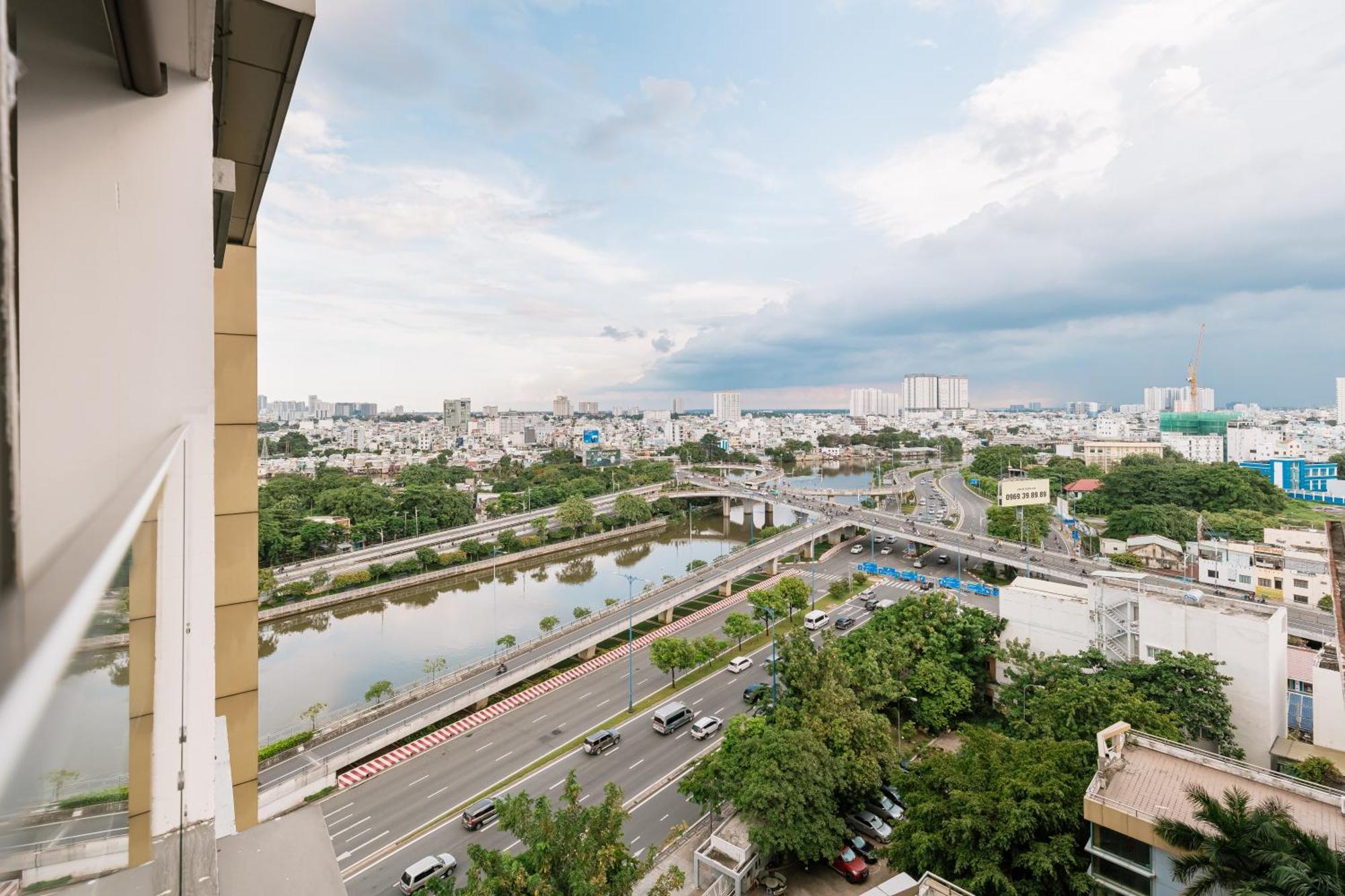 Exclusive 2-3 Bedroom Apartment In District 1 Free Pool Gym Sauna Ho Chi Minh City Exterior photo
